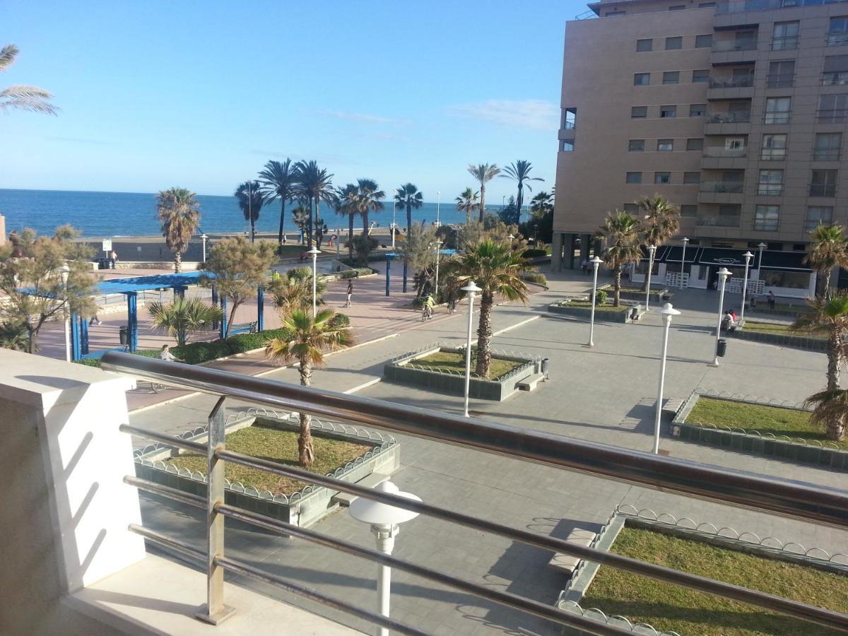 Апартаменти Paseo Maritimo Antonio Banderas Малага Екстер'єр фото